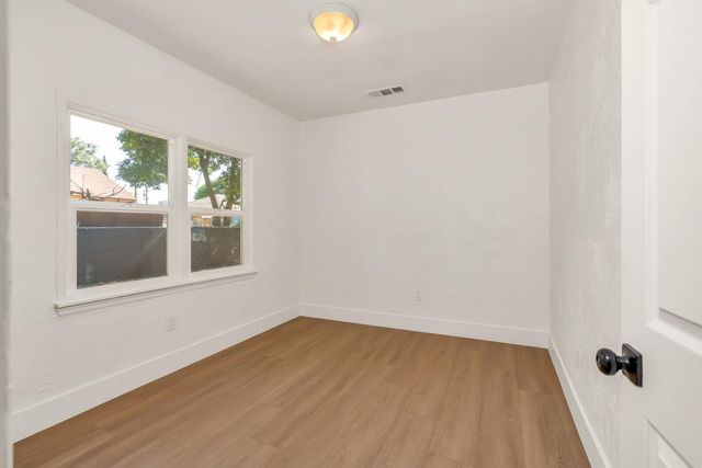 426 N Maple Avenue, Fresno, CA 93702