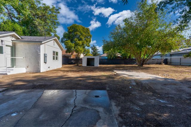 426 N Maple Avenue, Fresno, CA 93702