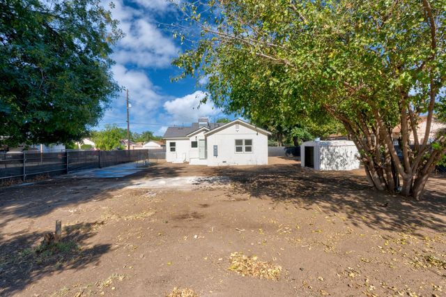 426 N Maple Avenue, Fresno, CA 93702