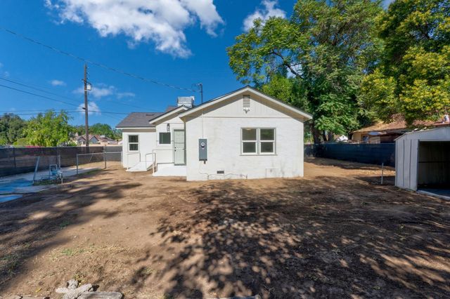426 N Maple Avenue, Fresno, CA 93702