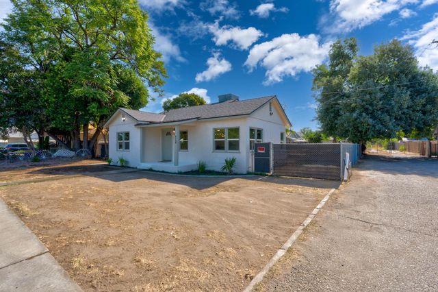 426 N Maple Avenue, Fresno, CA 93702