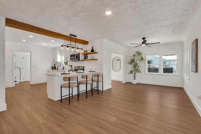 426 N Maple Avenue, Fresno, CA 93702