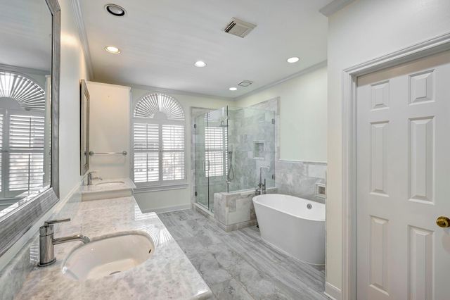 6100 Burgoyne Road, Houston, TX 77057