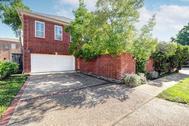 6100 Burgoyne Road, Houston, TX 77057