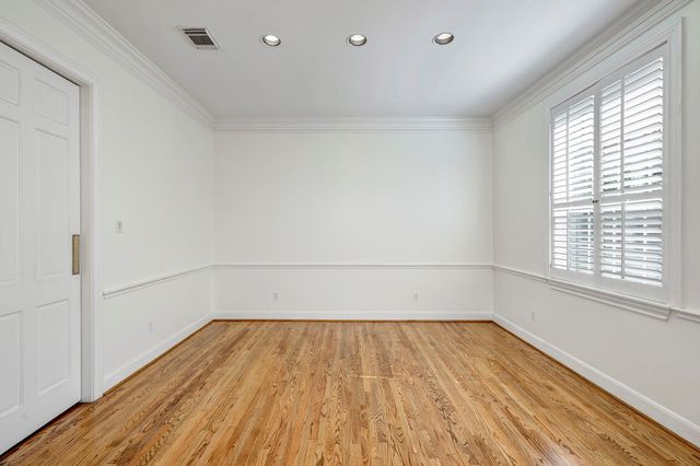 6100 Burgoyne Road, Houston, TX 77057