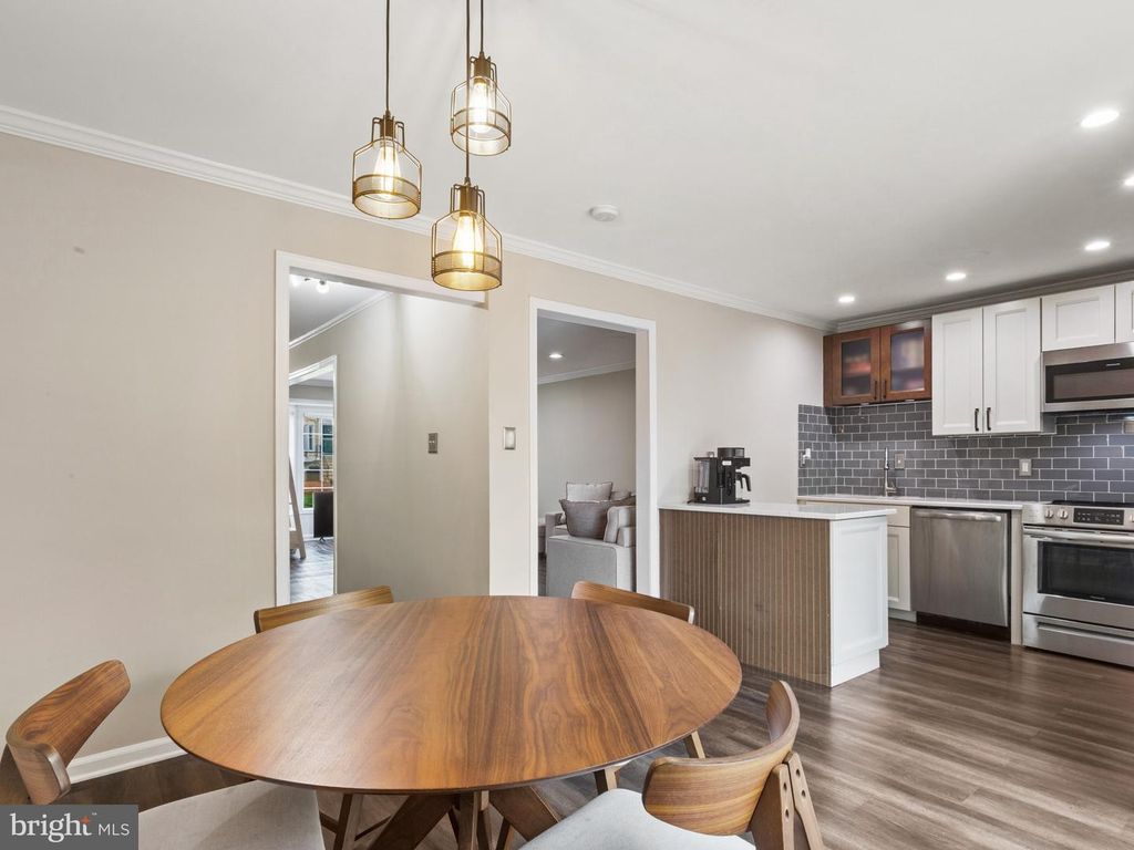 Image 10 of property listing at 1488 ORLEANS CT, Crofton, MD 21114