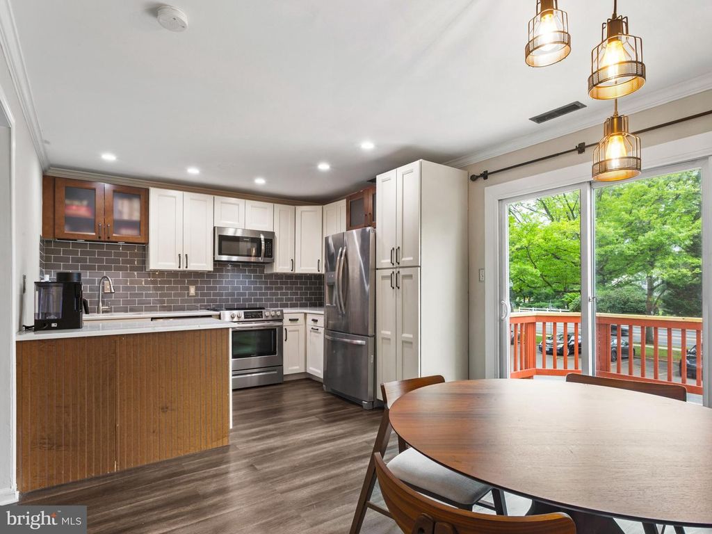 Image 9 of property listing at 1488 ORLEANS CT, Crofton, MD 21114