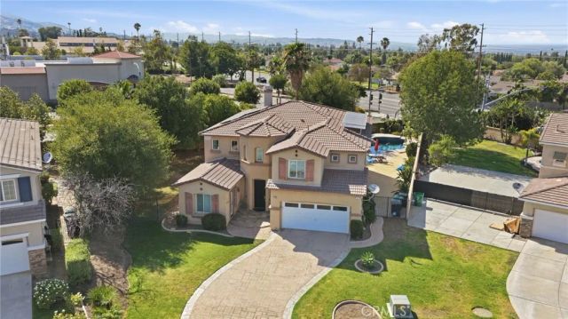 2238 Toulouse, Corona, CA 92882