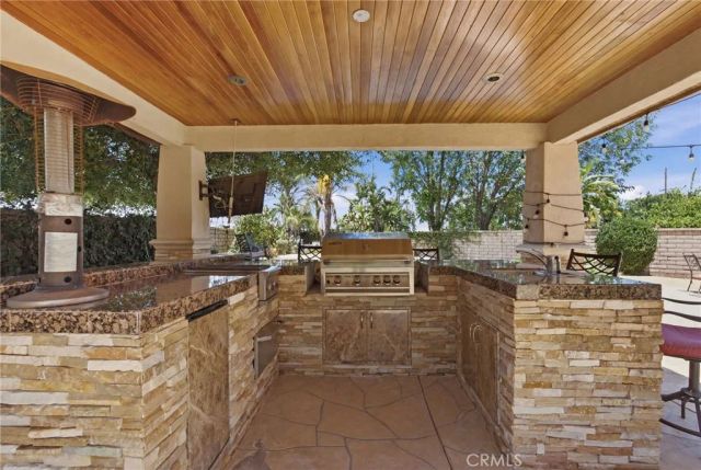 2238 Toulouse, Corona, CA 92882
