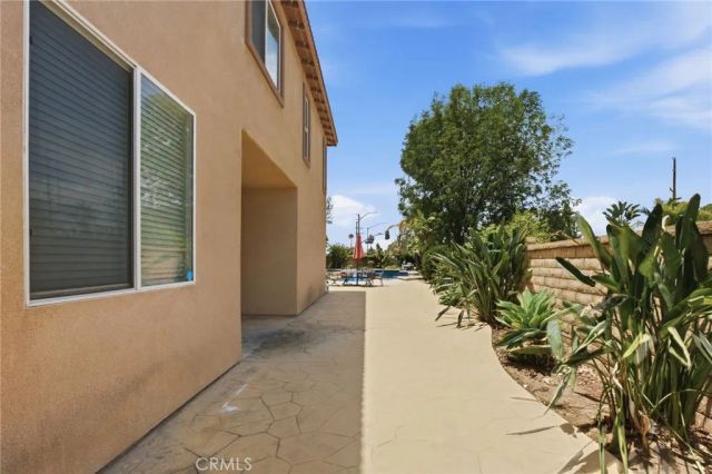 2238 Toulouse, Corona, CA 92882