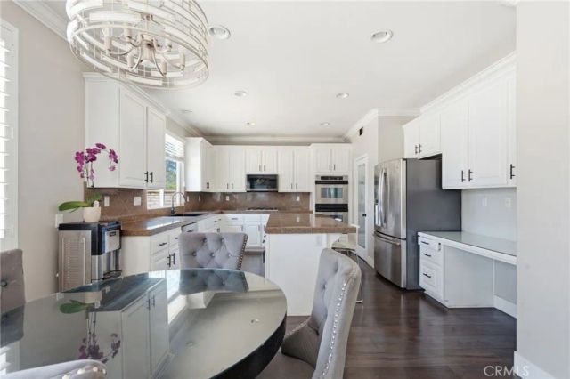 2238 Toulouse, Corona, CA 92882