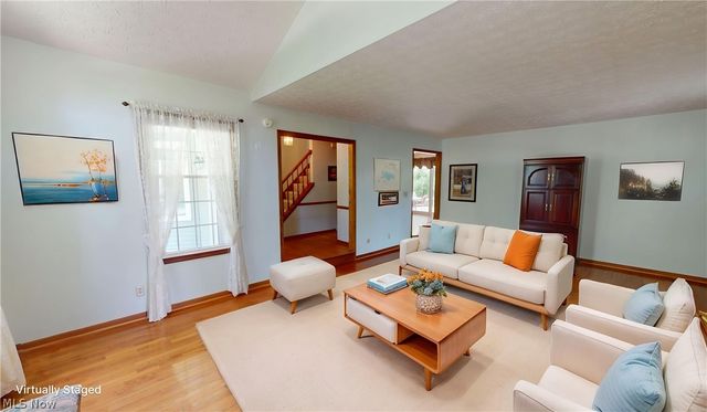 3745 Silvercrest Drive, Stow, OH 44224
