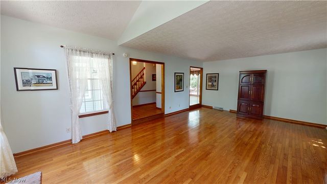 3745 Silvercrest Drive, Stow, OH 44224