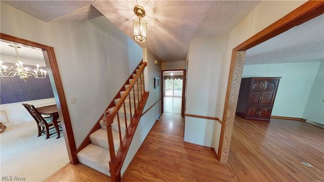 3745 Silvercrest Drive, Stow, OH 44224