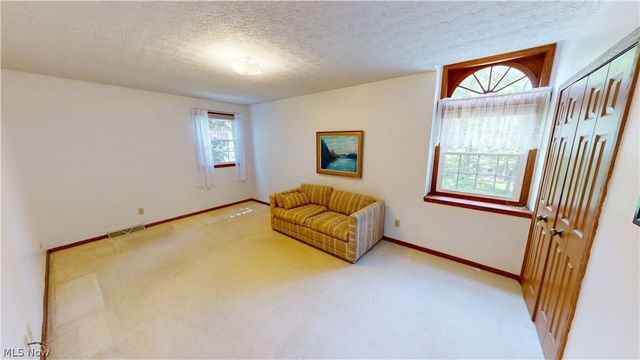 3745 Silvercrest Drive, Stow, OH 44224