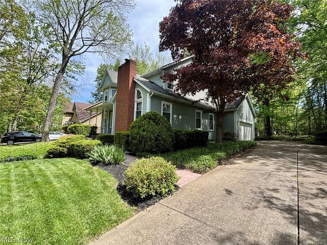 3745 Silvercrest Drive, Stow, OH 44224