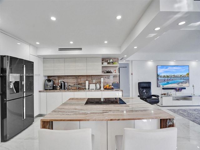 1600 S Ocean Dr 14K, Hollywood, FL 33019