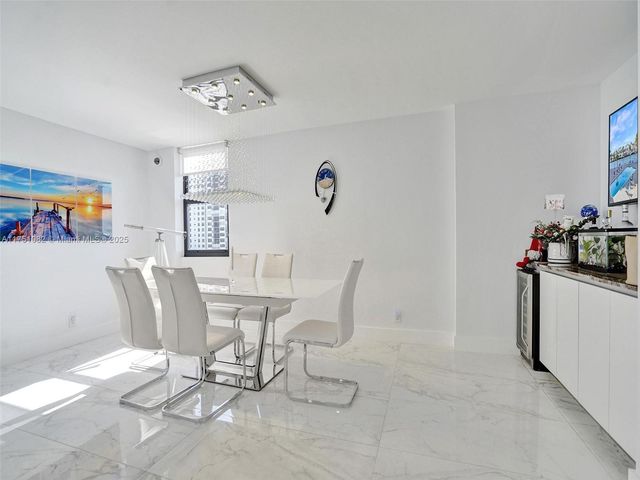 1600 S Ocean Dr 14K, Hollywood, FL 33019