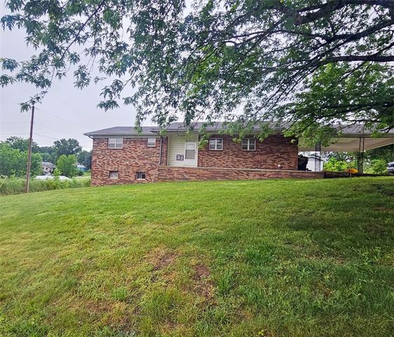 466 Tennyson Loop, Harrison, AR 72601