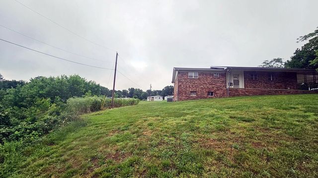 466 Tennyson Loop, Harrison, AR 72601