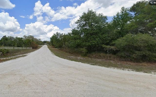 240 N Madera Road, Avon Park, FL 33825