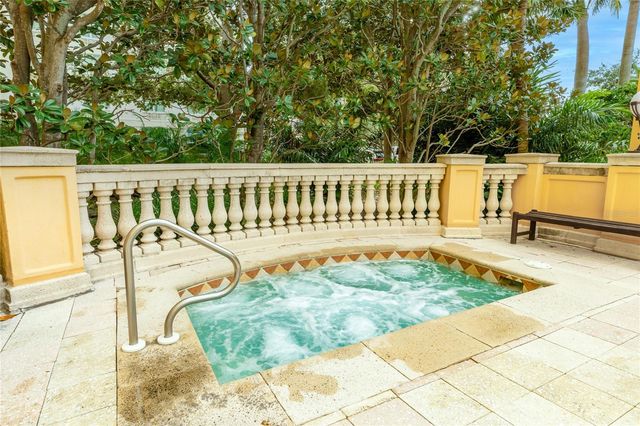 750 N TAMIAMI TRAIL 1007, Sarasota, FL 34236