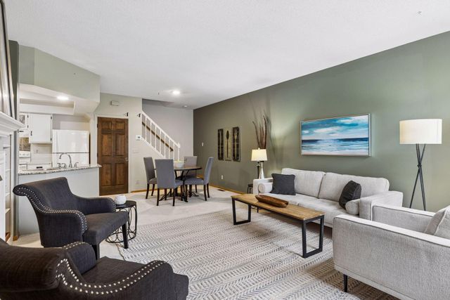 518 Lovell Avenue 3, Roseville, MN 55113