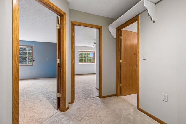 518 Lovell Avenue 3, Roseville, MN 55113