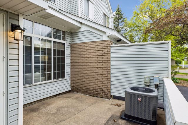 518 Lovell Avenue 3, Roseville, MN 55113