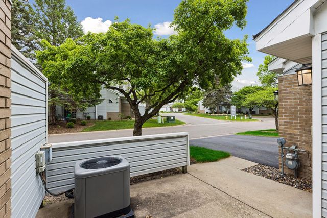 518 Lovell Avenue 3, Roseville, MN 55113