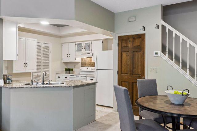 518 Lovell Avenue 3, Roseville, MN 55113