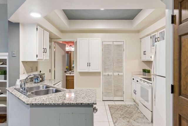 518 Lovell Avenue 3, Roseville, MN 55113