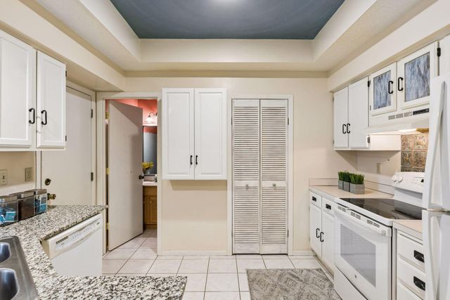 518 Lovell Avenue 3, Roseville, MN 55113
