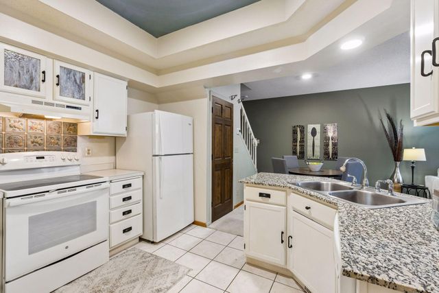 518 Lovell Avenue 3, Roseville, MN 55113