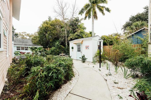 809 10TH AVENUE N 5, St Petersburg, FL 33701