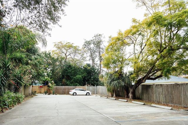 809 10TH AVENUE N 5, St Petersburg, FL 33701
