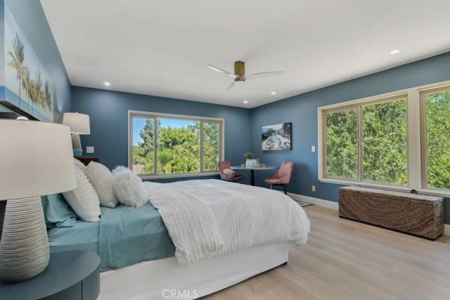 4481 Deanwood Drive, Woodland Hills, CA 91364