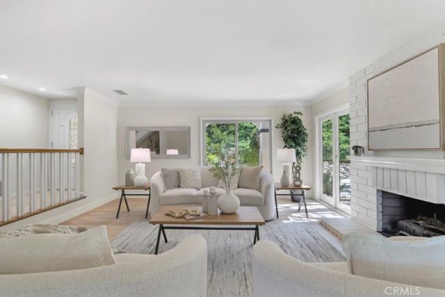 4481 Deanwood Drive, Woodland Hills, CA 91364