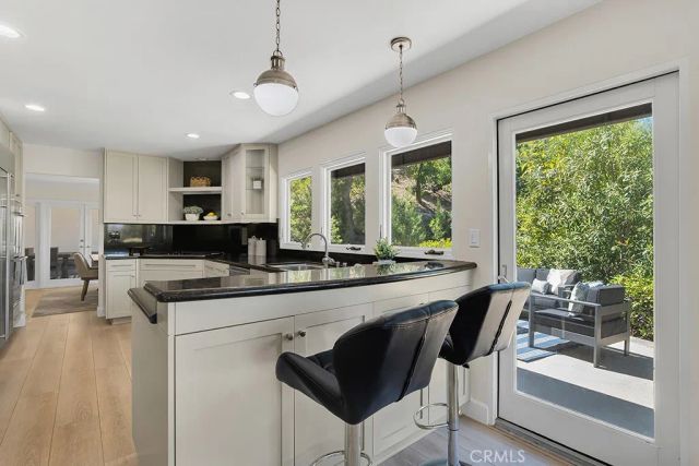 4481 Deanwood Drive, Woodland Hills, CA 91364