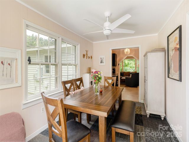 1323 Locust Grove Road, Hendersonville, NC 28792