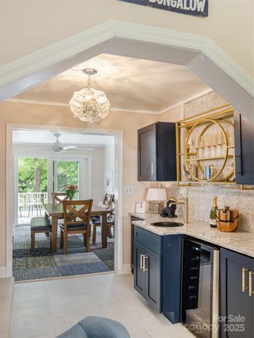 1323 Locust Grove Road, Hendersonville, NC 28792