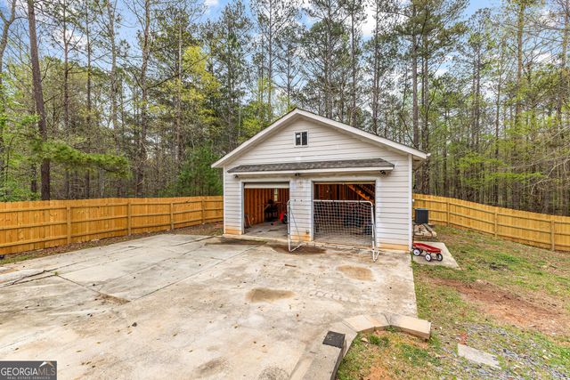 195 Blackberry Run, Fayetteville, GA 30214