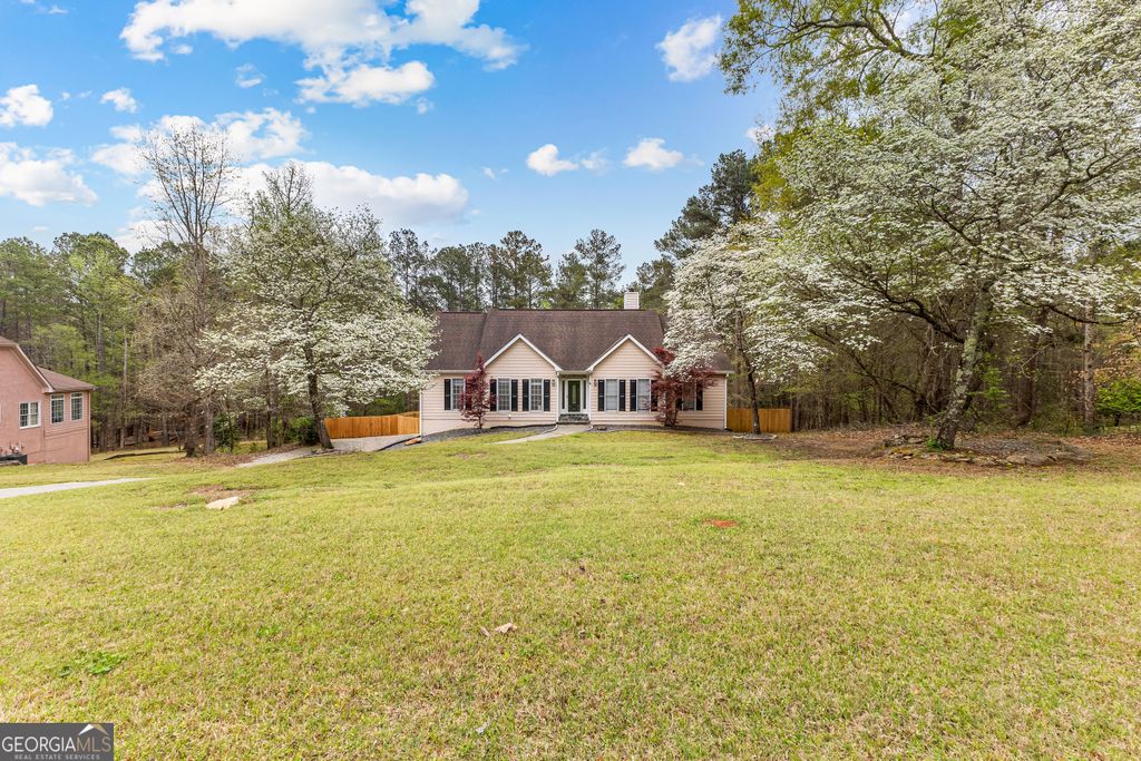 195 Blackberry Run, Fayetteville, GA 30214