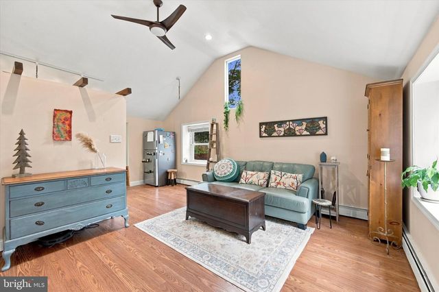 247 PINETOWN RD, Norristown, PA 19403