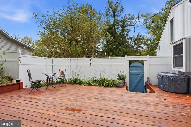 247 PINETOWN RD, Norristown, PA 19403