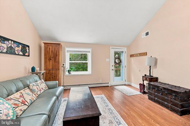 247 PINETOWN RD, Norristown, PA 19403