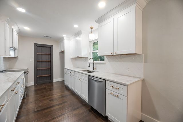 302 Shady Hill Drive, Richardson, TX 75080