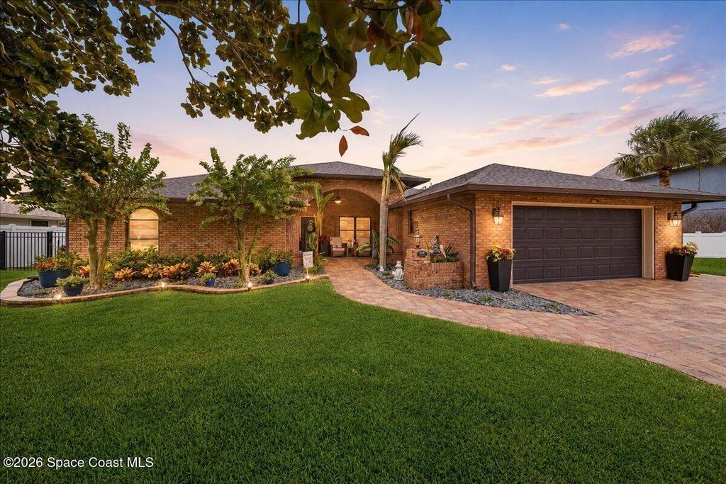 560 Sawgrass Circle, Melbourne, FL 32940