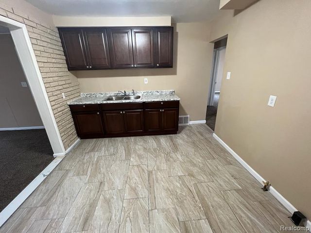 8316 Piedmont Street, Detroit, MI 48228