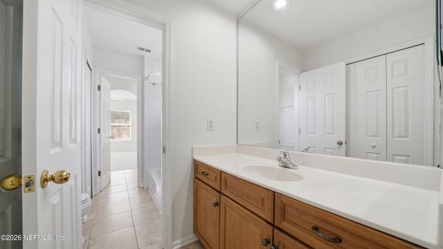 956 CANDLEBARK Drive, Jacksonville, FL 32225